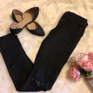 Abercrombie & Fitch Black Distressed Skinny Jeans